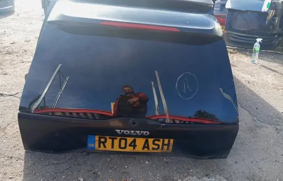 Tailgate/trunk/boot lid