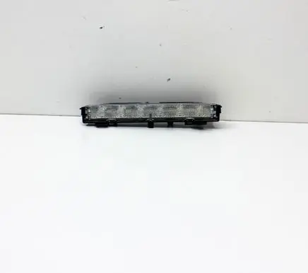 Volkswagen Jetta VII Third/center stoplight 2DA010512