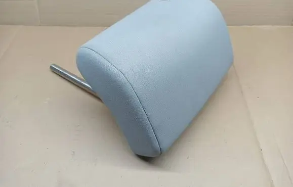 Seat Leon (1P) Rear seat headrest 