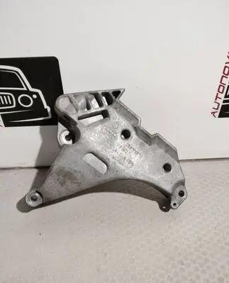 Volkswagen Tiguan Engine mounting bracket 03L199207 KTSA41V120
