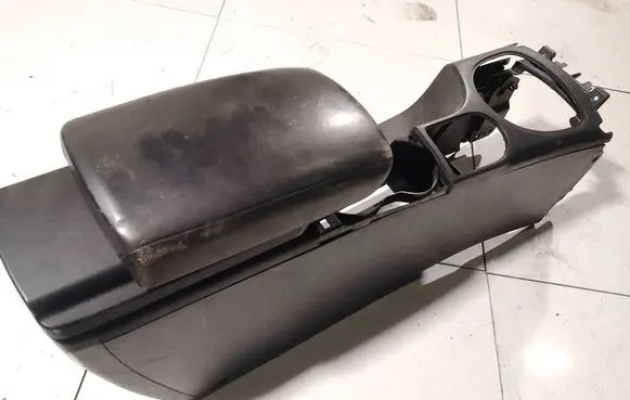 Nissan Qashqai Armrest 96710jd000 p13149a77000