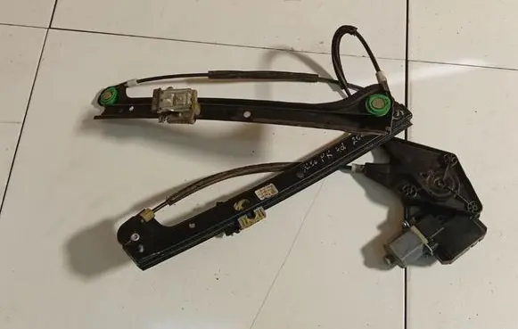 Volkswagen Cross Polo Sliding door window regulator with motor 