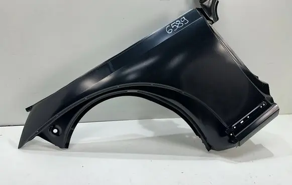 Volkswagen Beetle A5 Fender end trim 5C3809606