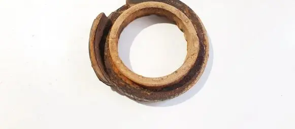Audi A4 S4 B5 8D Front coil spring rubber mount 333512149b