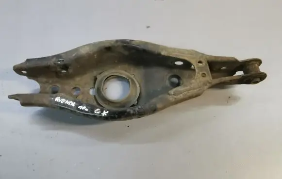 Toyota Avensis T270 Rear upper control arm/wishbone