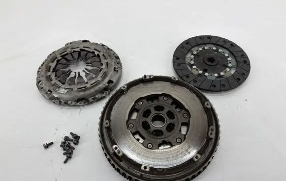 Nissan Juke I F15 Clutch set kit 302059210R 302100495R