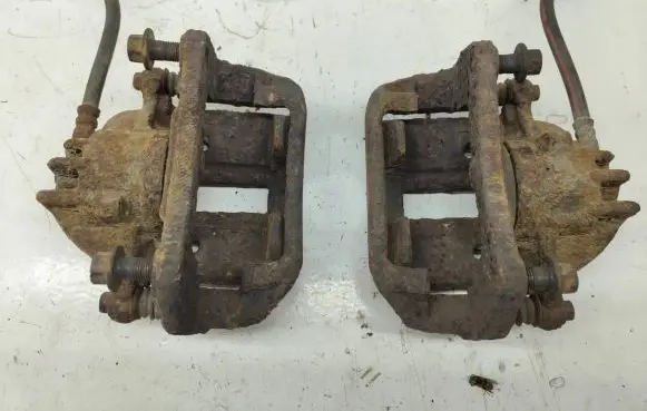 Volvo S40, V40 Front brake caliper
