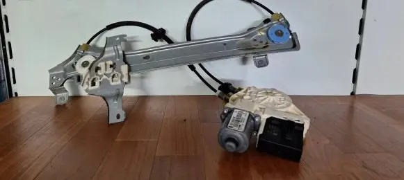 Renault Megane III Sliding door window regulator with motor 827200003R 827306548R 910837-200