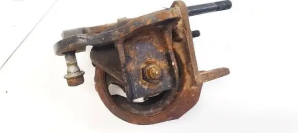 Hyundai Santa Fe Engine mount bracket