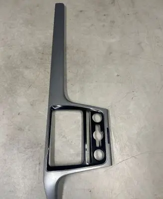 Volkswagen PASSAT B7 Radio/GPS head unit trim 561858336