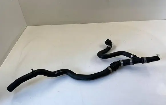 BMW M5 F90 Coolant pipe/hose 16269713 9307242