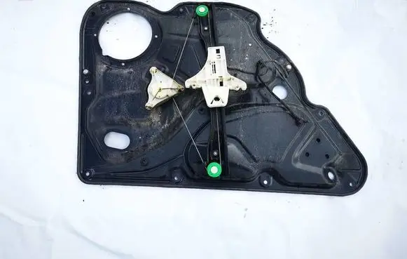 Volkswagen PASSAT B6 Sliding door window regulator with motor 3C4839756F