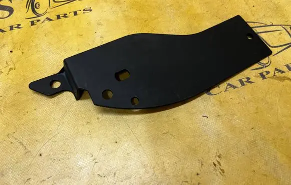 Land Rover Discovery 5 Engine bonnet/hood lock trim molding HY326A950DB