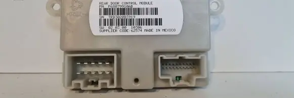 Chrysler Town u0026 Country V Sliding door control unit/module P68079910AB