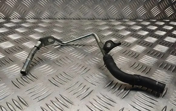 Engine coolant pipe/hose