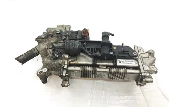 Opel Zafira C EGR valve cooler MM1136G V29007672