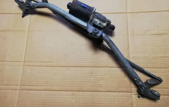 Audi A6 S6 C5 4B Front wiper linkage and motor 4B1955023B 3397020463
