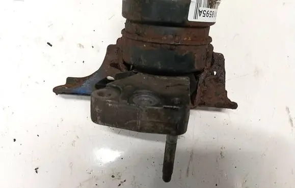 Engine mount bracket