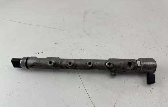 Mercedes-Benz C W205 Fuel main line pipe A6510700495