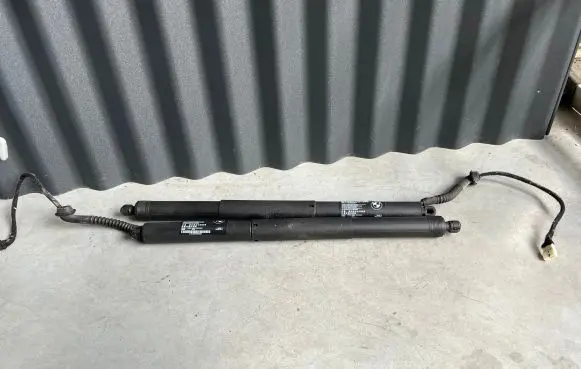 BMW X5 F15 Tailgate strut 7361878 7294469