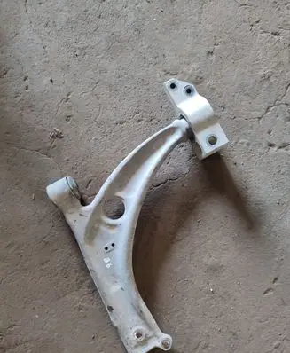 Volkswagen PASSAT B6 Front lower control arm/wishbone 3L0407153BBTWCH
