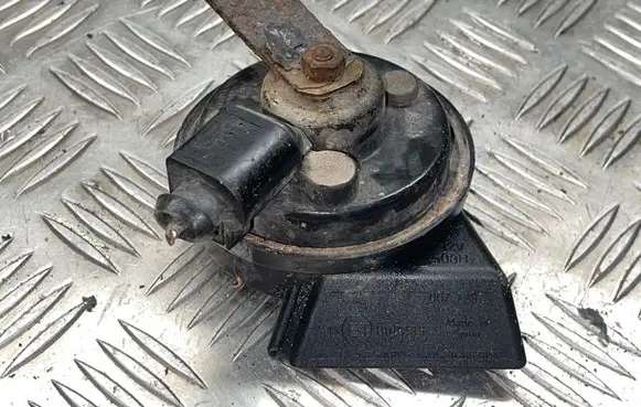 Skoda Fabia Mk2 (5J) Horn signal 000233