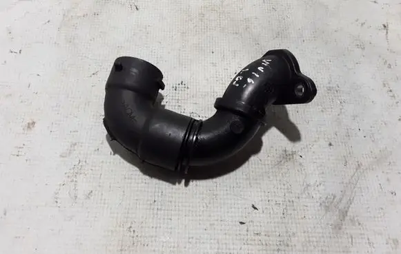 Opel Vivaro EGR valve line/pipe/hose 147134852R