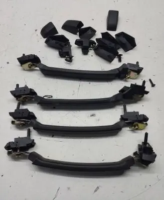 BMW 3 E46 A set of handles for the ceiling 8231321 8231323 8244446