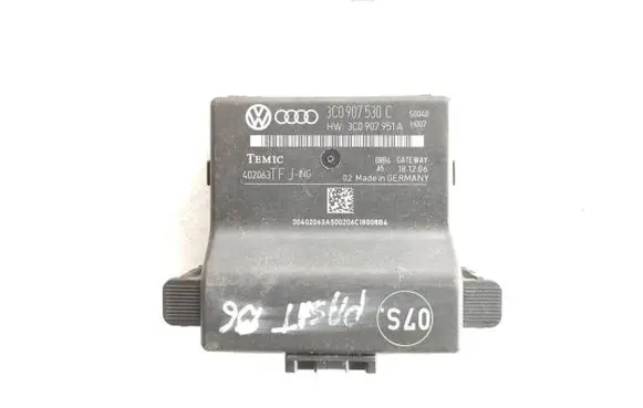 Volkswagen PASSAT B6 Gateway control module 3C0907951A