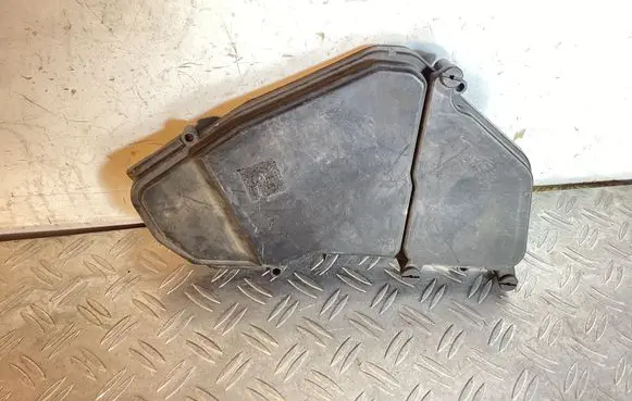 Porsche Cayenne (92A) Fuse box cover 7LO937576A