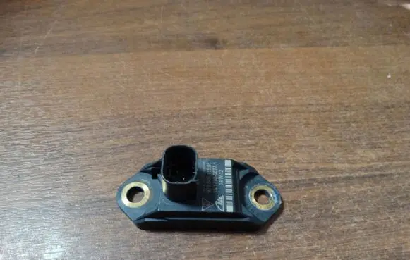 Porsche Panamera (970) Airbag deployment crash/impact sensor 97060611101