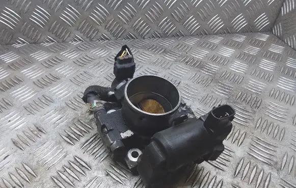 Toyota Avensis T250 Throttle valve 1923002010
