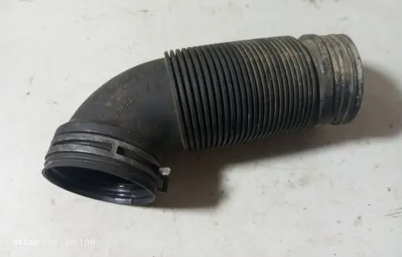 Volkswagen Caddy Air intake hose/pipe 1K0129684B 446148DE