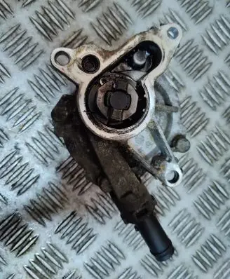 Renault Laguna III Vacuum pump