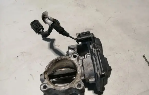 Toyota Verso Throttle valve 4753864