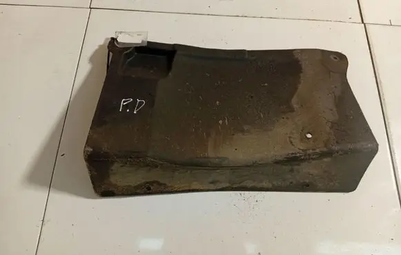 Chrysler Sebring (ST-22 - JR) Engine splash shield/under tray 05116037AA