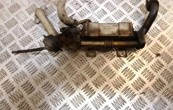 Toyota Corolla Verso E121 EGR valve cooler 256800R020