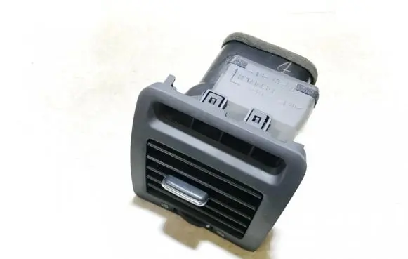 Toyota Corolla Verso E121 Dash center air vent grill 5566013020 55660-13020