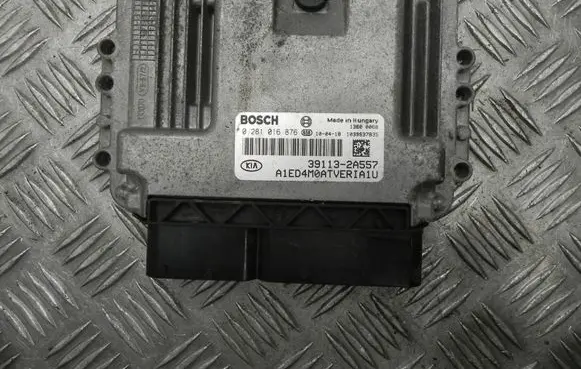 KIA Ceed Engine control unit/module 391132A557
