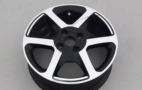 Renault Twingo III R15 alloy rim 