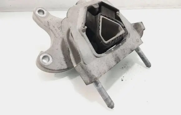 Peugeot Partner III Engine mount bracket 9826551380