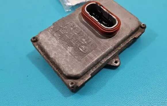 Peugeot 407 Headlight ballast module Xenon 5DF008704-50 IMPRK1422352