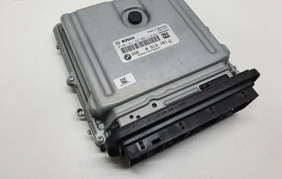 BMW 5 F10 F11 Engine control unit/module 8513161 0281017627 DDE8513161