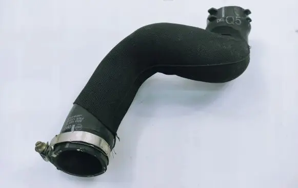 Audi Q5 SQ5 Intercooler hose/pipe 8R0145737J