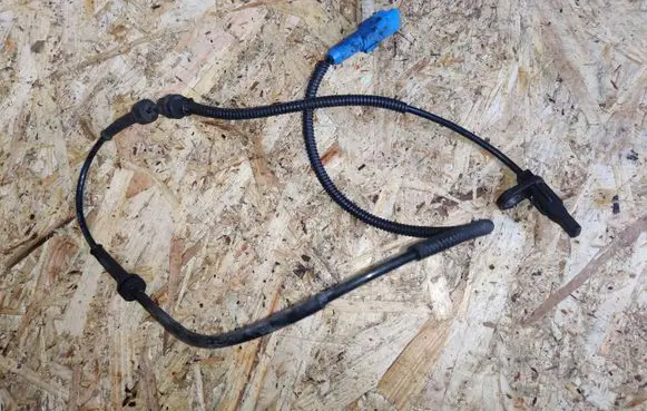 Citroen DS3 ABS brake wheel speed sensor 9665455580