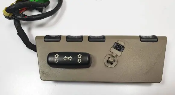 Volvo XC90 Seat control switch 39980252