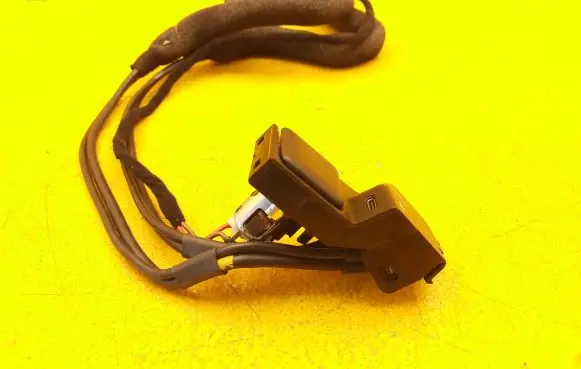 Mercedes-Benz GLE W167 USB socket connector A1678209500