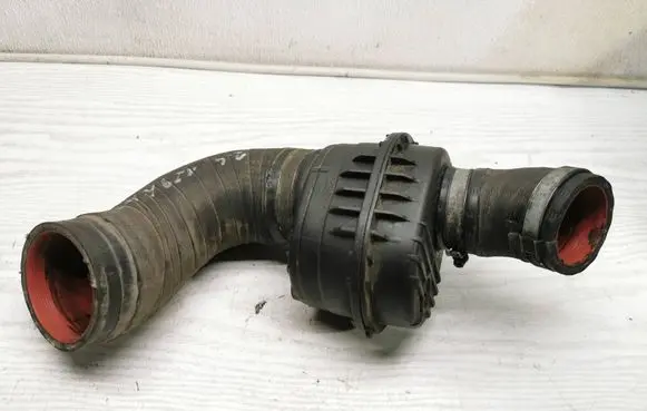 Volvo V70 Intake resonator 31274411