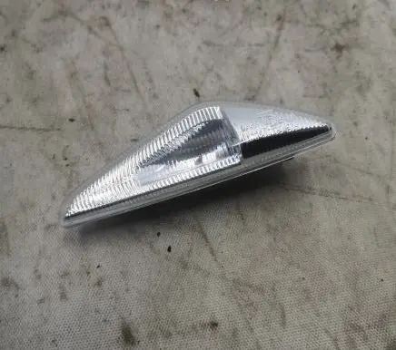 BMW X5 E70 Front fender indicator light