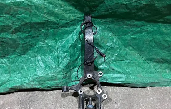 Dodge Durango III Front wheel hub 68022632AD